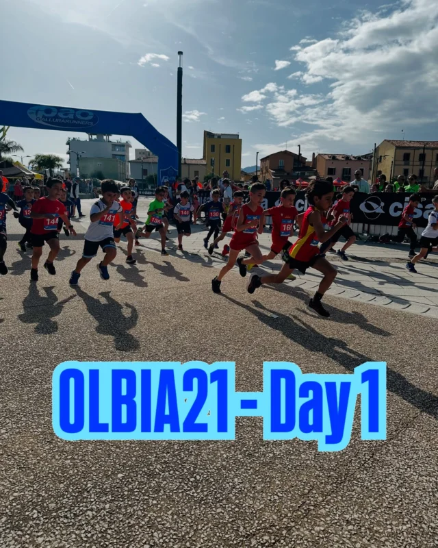 🐾🎽 Che spettacolo la prima giornata della Olbia21!

Tra sorrisi, entusiasmo e tanta energia, oggi abbiamo celebrato lo sport con le gare giovanili e gli eventi dedicati ai nostri amici a 4 zampe: Agility Dog e Canicross, curati con passione da Valentina Langiu e l’Associazione Zomi.

👟 I piccoli atleti hanno colorato la pista con il loro entusiasmo, mostrando il futuro luminoso del running isolano.
🐶 Emozionanti anche le esibizioni canine, che hanno regalato momenti unici a grandi e piccini!

🙏 Un sentito GRAZIE alle società che hanno partecipato e reso speciale questa giornata:
CS Fiamma Macomer, Pol. Guilcer Team La Città, Dinamica Sardegna, SS Alasport, Atletica Ozieri, G.S. Atl Olbia, Pod. Amatori Olbia, Podistica Sassari, Atletica San Teodoro, Pol. Porto Rotondo A.S.D., A.S.D. Academy Olbia Atletica.

📸 La festa è appena iniziata… domani si corre sul serio!
#Olbia21 #Giornata1 #GareGiovanili #AgilityDog #Canicross #Zomi #RunningCommunity #AtleticaGiovanile #SportPerTutti #OlbiaCorre #EventoPetFriendly
