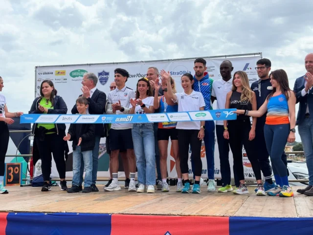 🏃🏻‍♀️🏃🏻‍♂️Olbia21 - MEZZA MARATONA I PRIMI CLASSIFICATI:

 21 km – Classifica Assoluta Femminile:

1° Orrù Elisabetta Cagliari Marathon Club

2° CAPONE Alice – Triathlon Team Sassari

3° GARDELLI Eleonora – Polisportiva Moving S.S.D. Arl

4° AZZENA Isabella – Podistica Amatori Olbia

21 km – Classifica Assoluta Maschile:

1° BELGHITI Mustafà - ASD Sicilia Running Team

2° LOITANYANG Simon Kibet - U.P. Policiano Arezzo Atletica

3° El JEBLI Hajjaj – ASD ATL. VOMANO

4° MEI Salvatore – ASD Academy Olbia Atletica

Complimenti ai nostri top runner!!
Ci rivediamo nel 2026
#mezzamaratona #olbia21